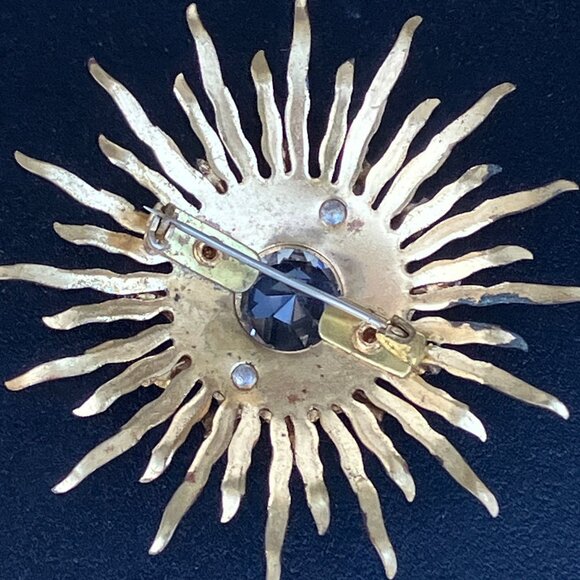 Gold Tone Clear Rhinestone Sunburst Brooch Jewelry - Picture 9 of 11